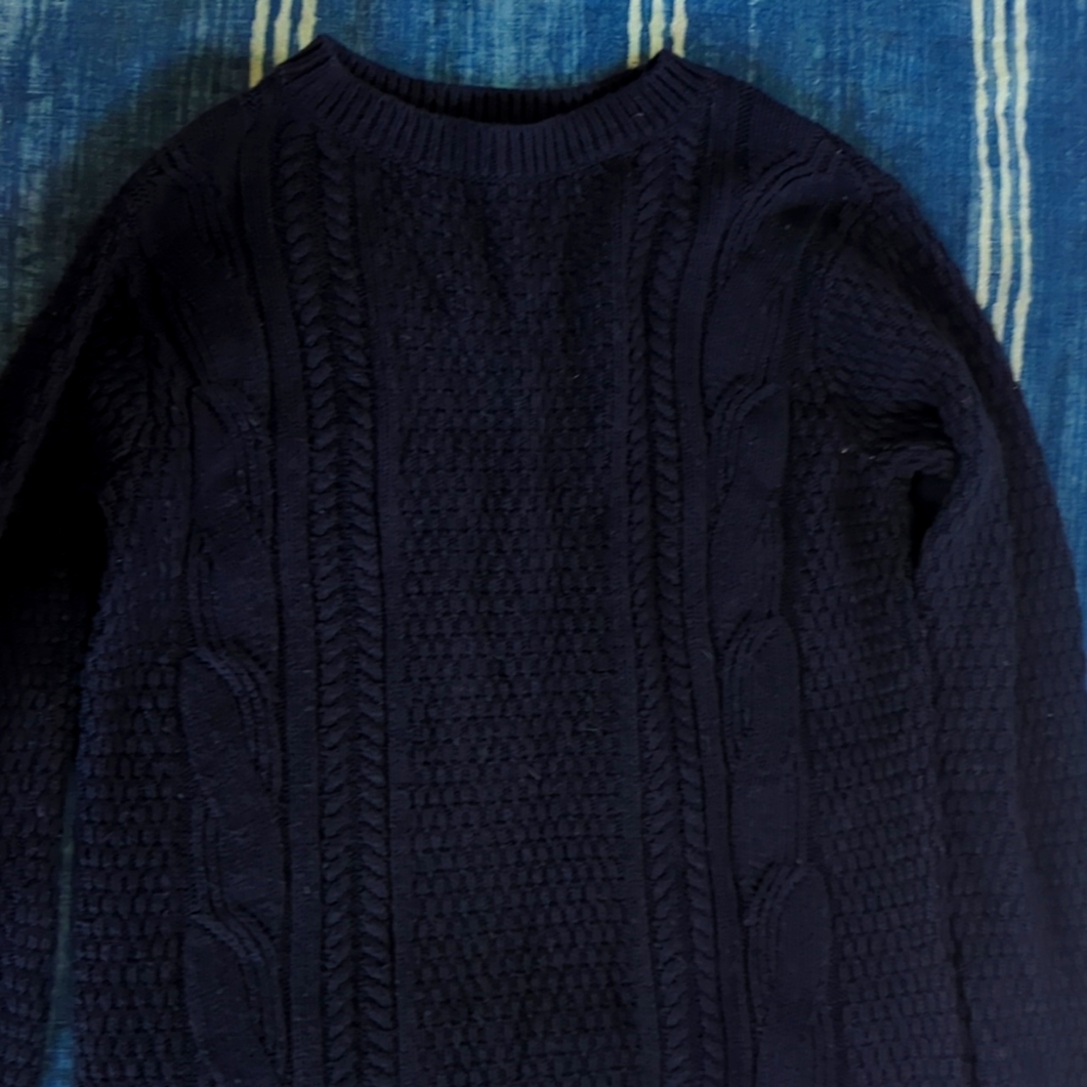 Navy cable knit sweater. Gap. Small tall.
